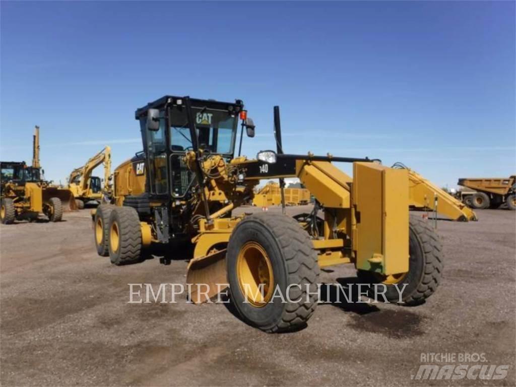CAT 140-13 Tiehöylät