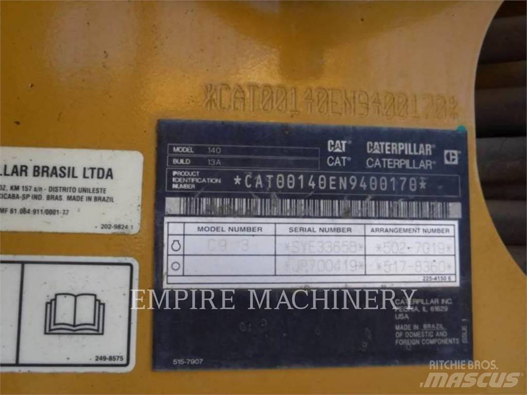 CAT 140-13 Tiehöylät