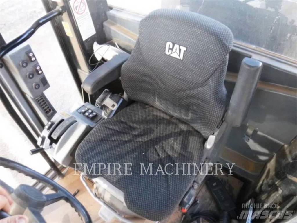 CAT 140-13 Tiehöylät