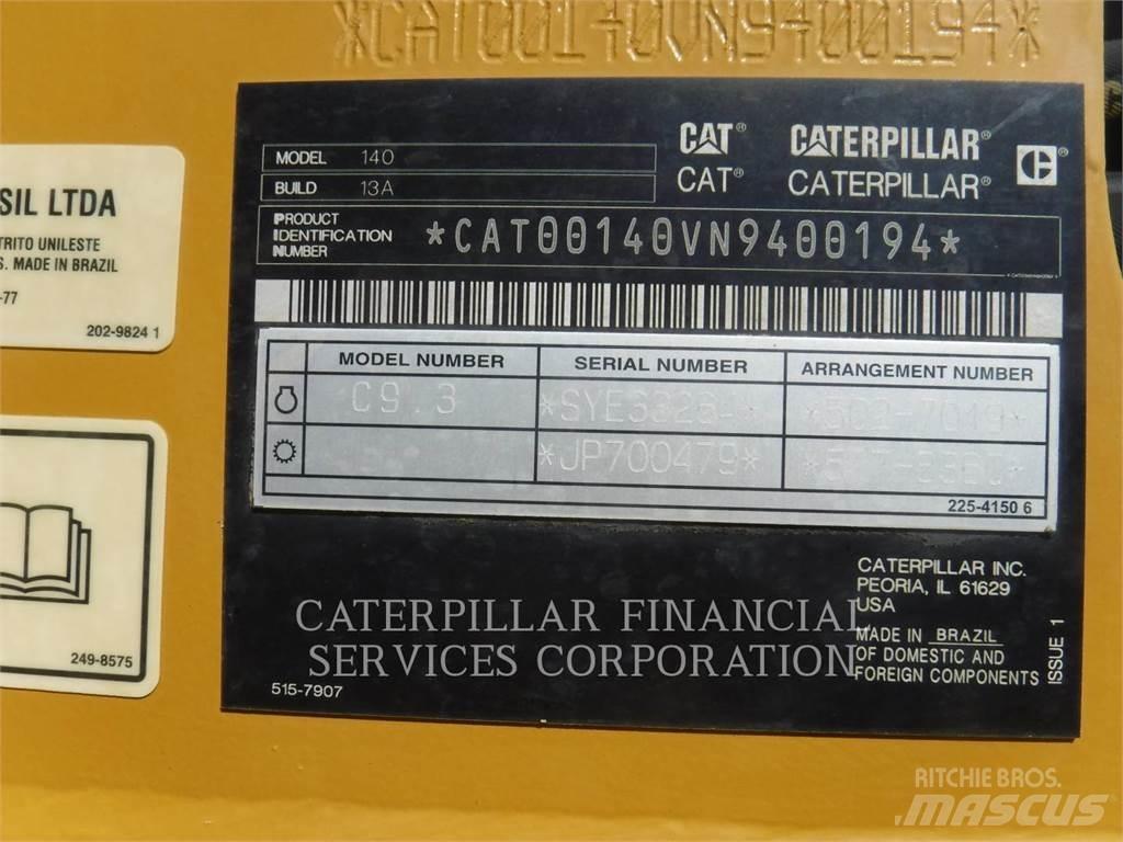 CAT 140-13 Tiehöylät