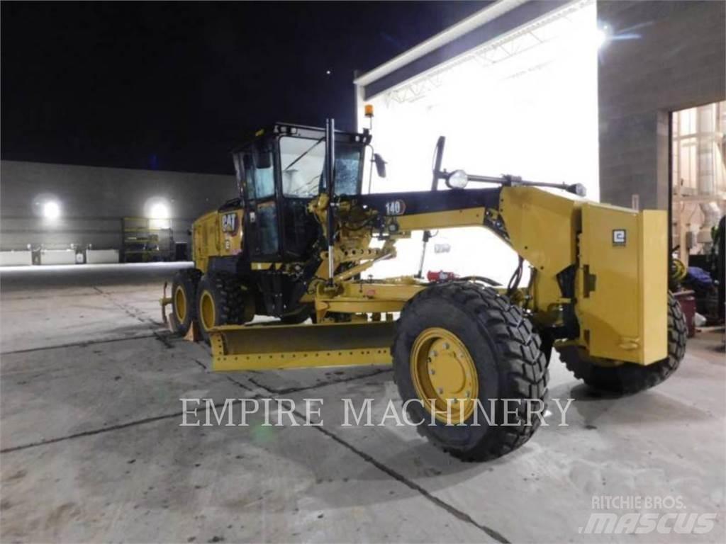 CAT 140-13 AWD Tiehöylät