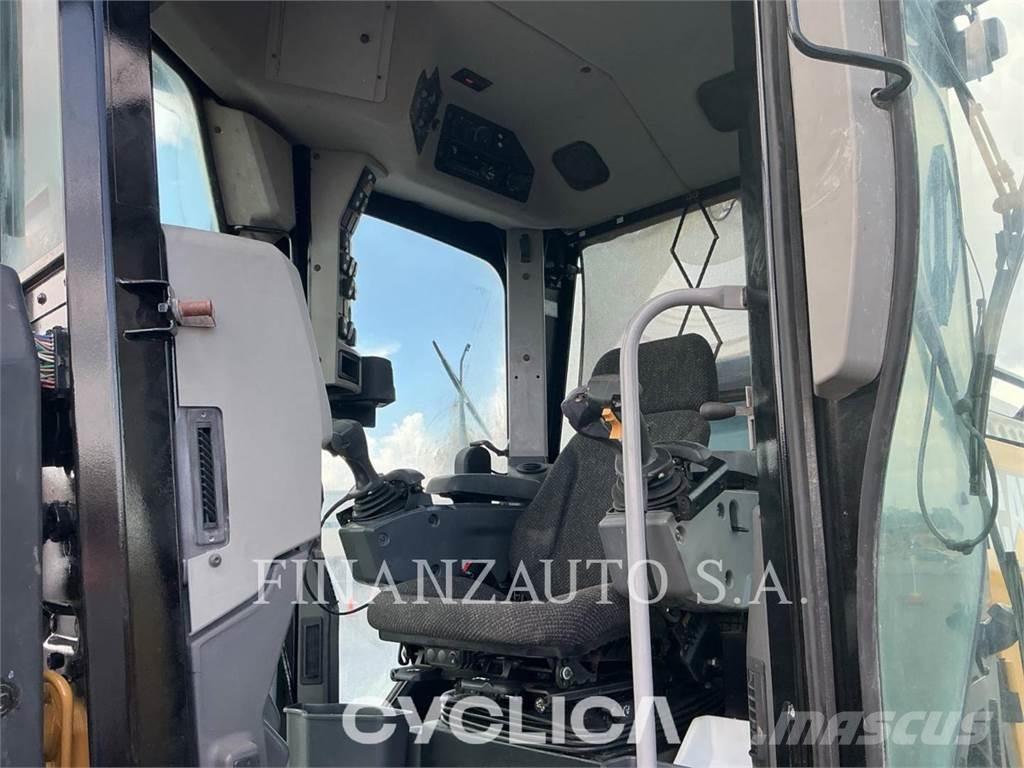 CAT 140-15 Tiehöylät