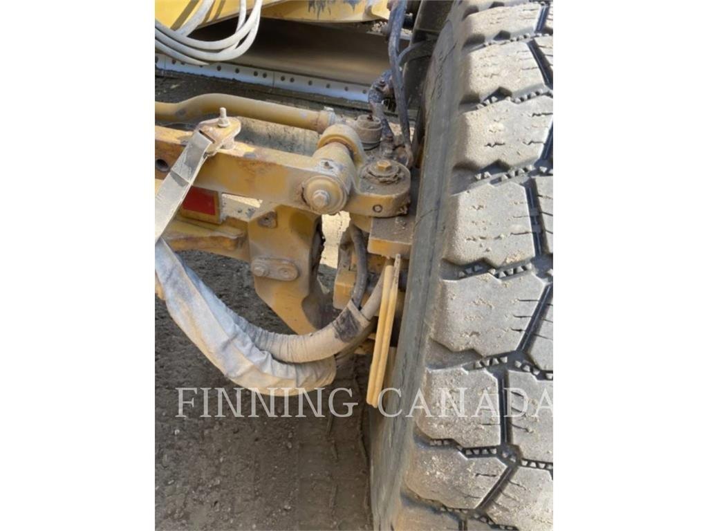 CAT 140-15 AWD Tiehöylät