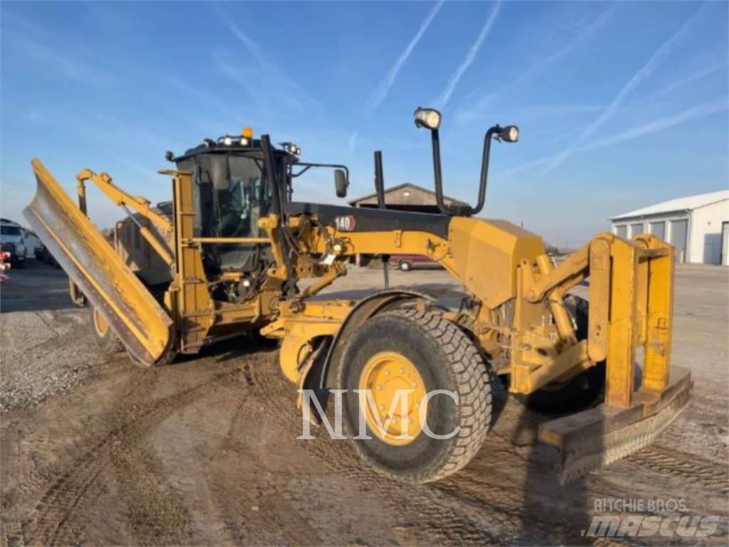 CAT 140-15AWD Tiehöylät