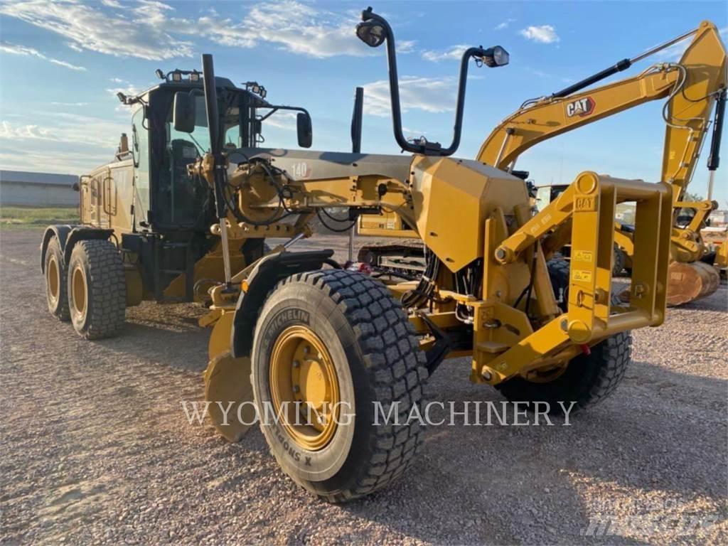 CAT 140 AWD Tiehöylät