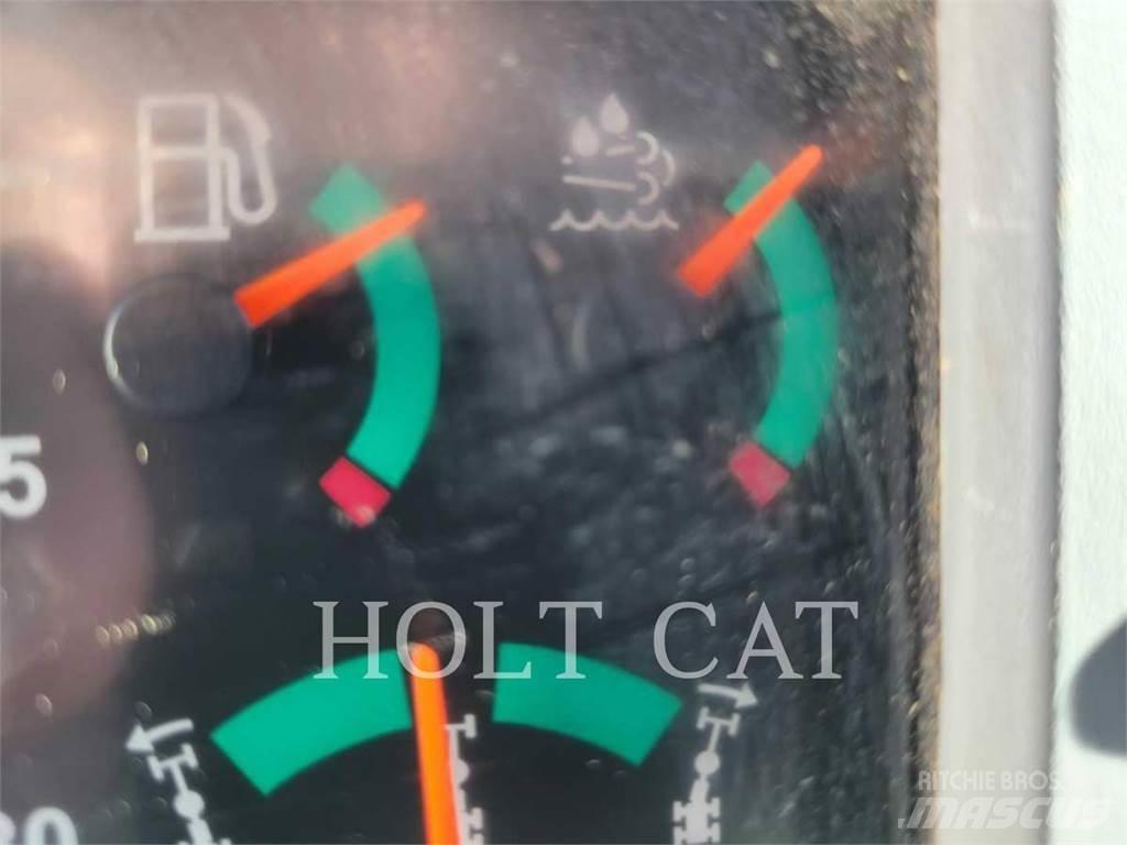 CAT 140 AWD Tiehöylät