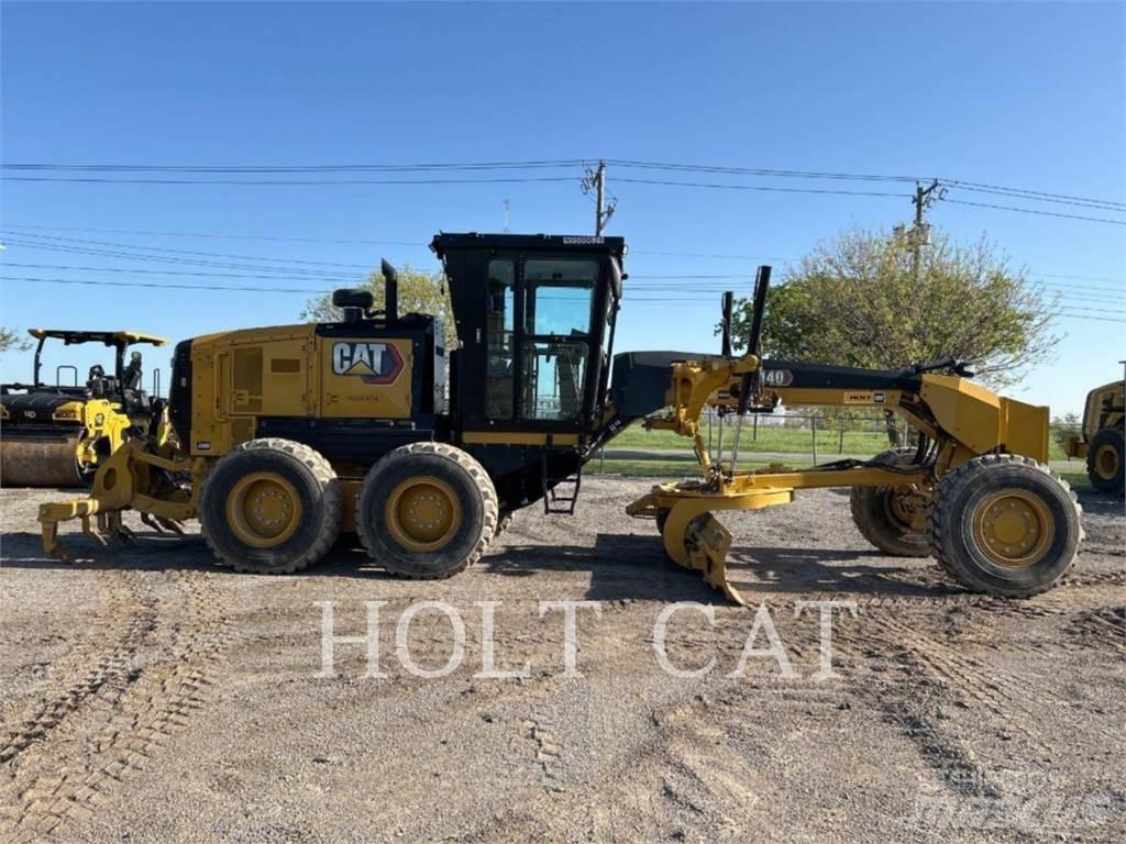 CAT 140 AWD Tiehöylät