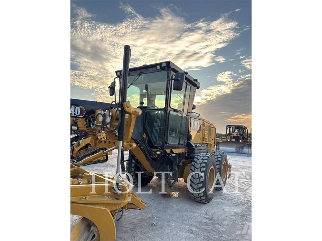 CAT 140 AWD Tiehöylät