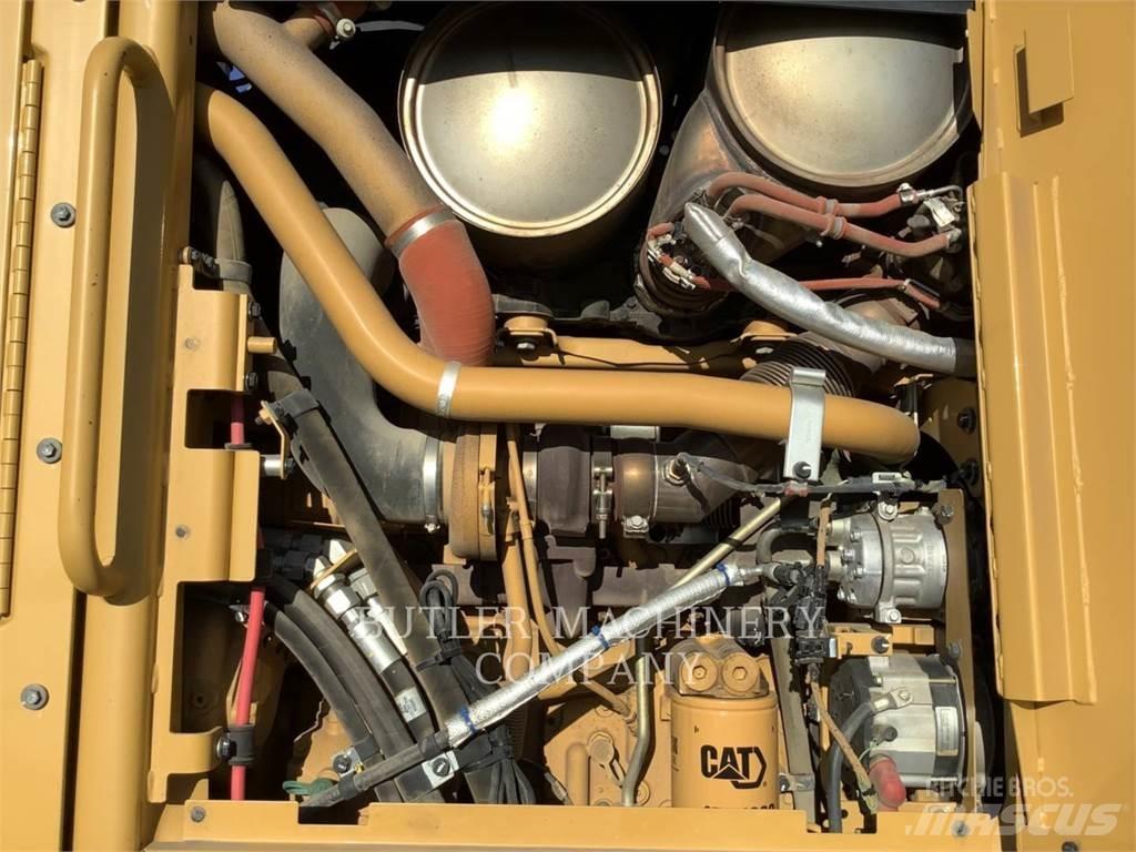 CAT 140 M3 Tiehöylät