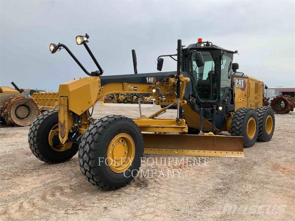 CAT 14015AWD Tiehöylät