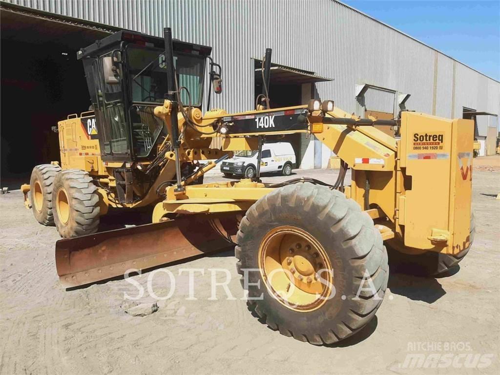 CAT 140K Tiehöylät