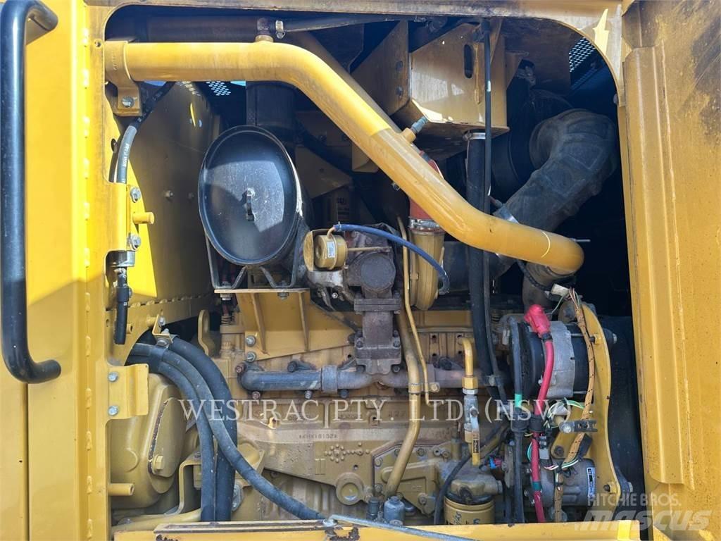 CAT 140M Tiehöylät