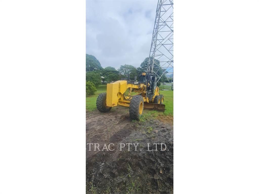 CAT 140M Tiehöylät
