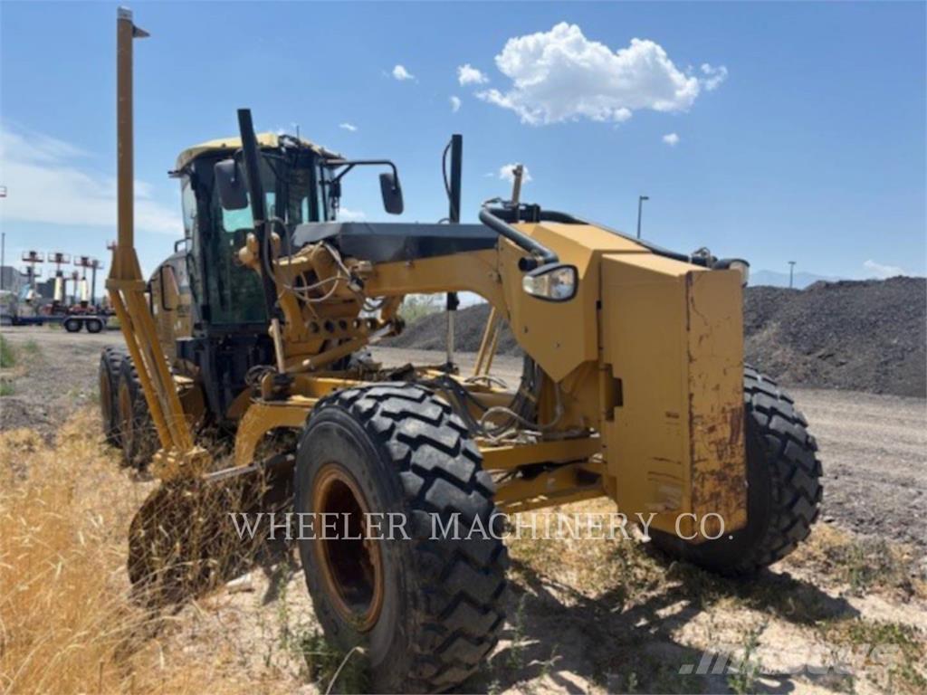 CAT 140M Tiehöylät