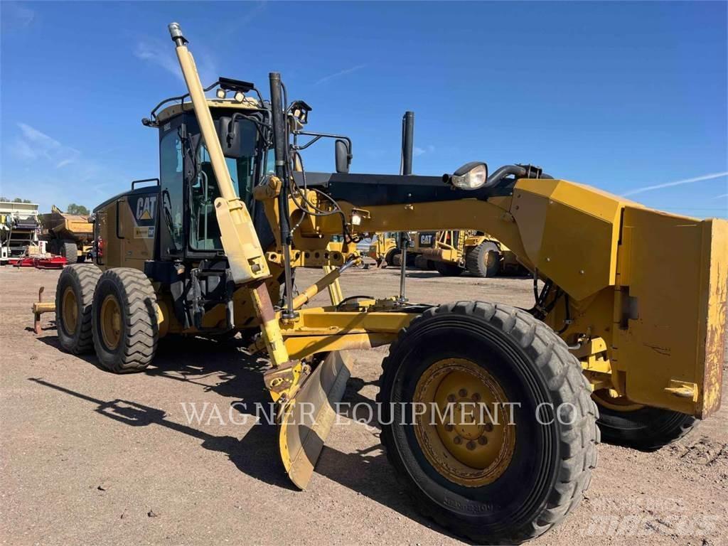 CAT 140M Tiehöylät