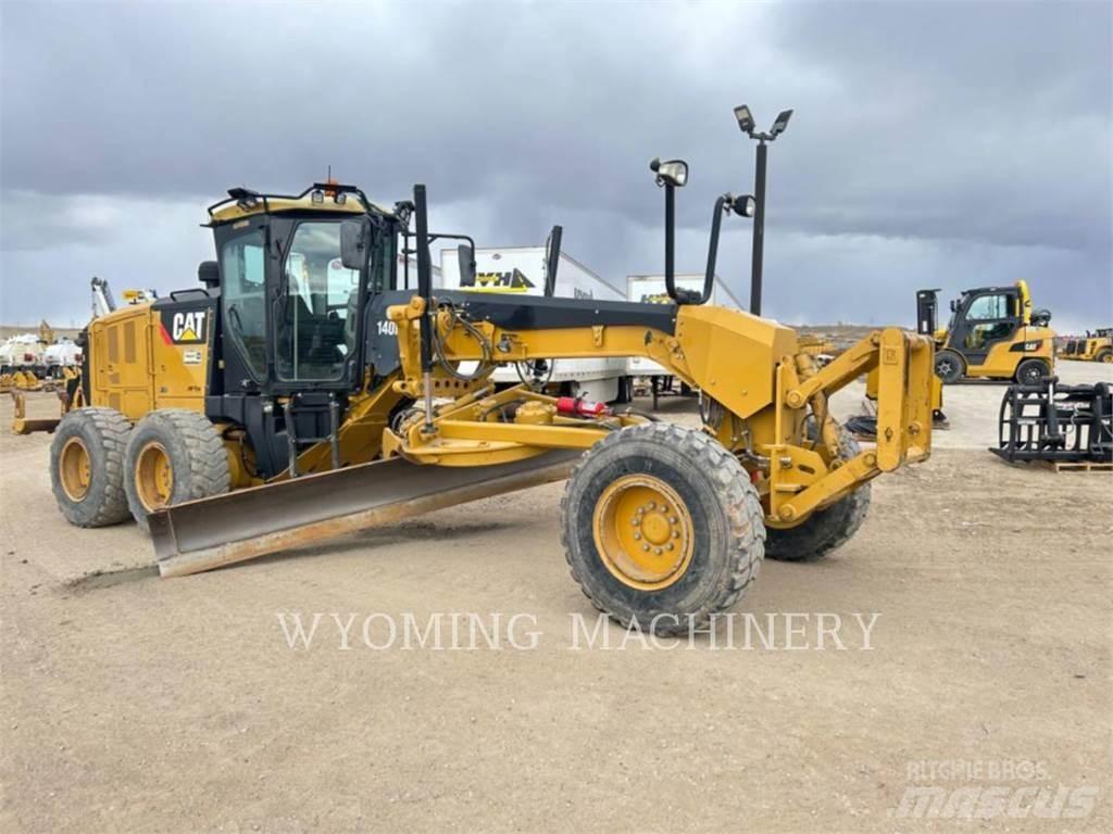 CAT 140M 2 Tiehöylät