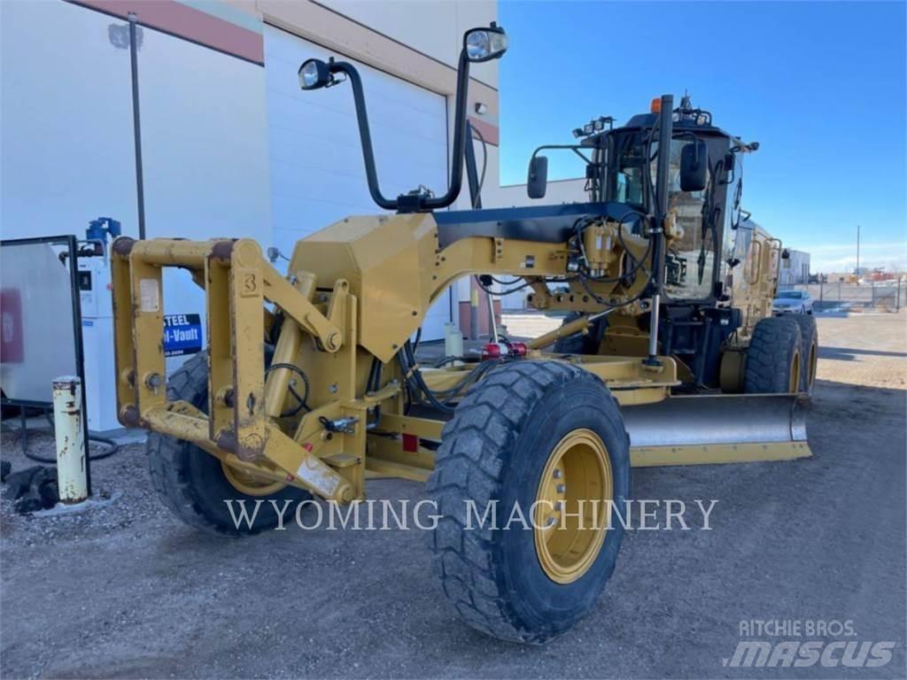 CAT 140M 2 Tiehöylät