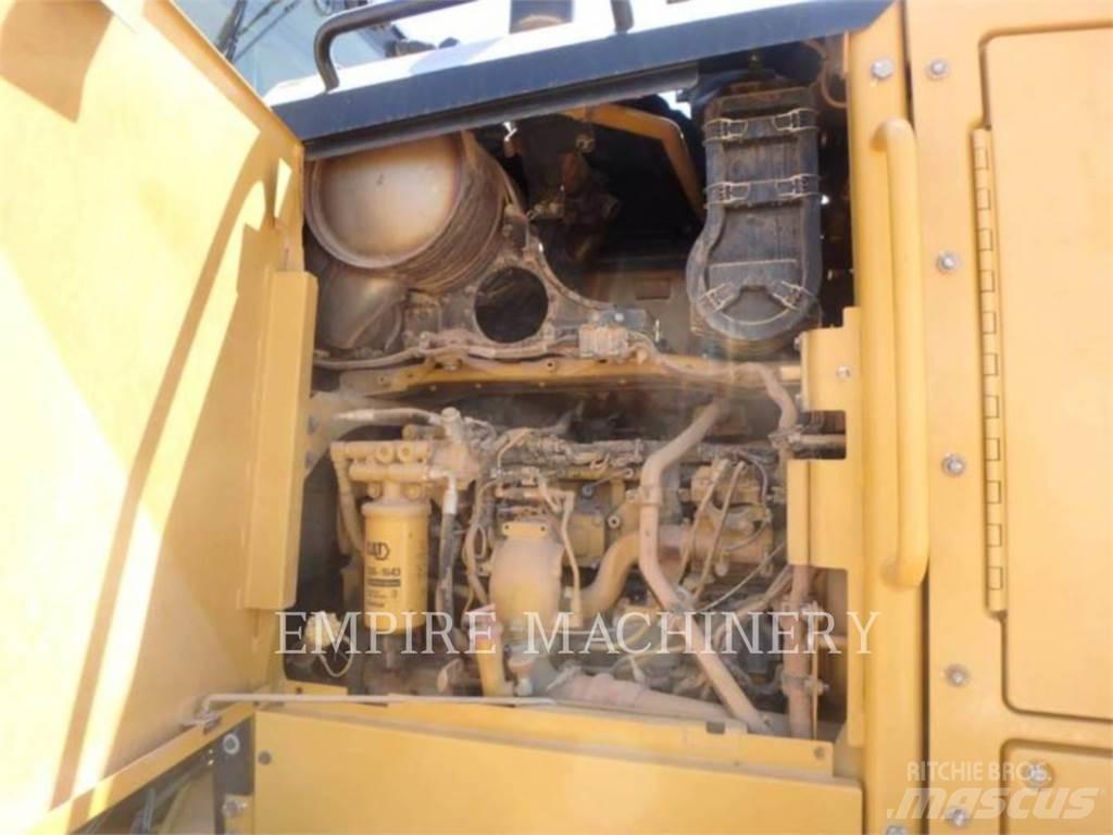 CAT 140M2 Tiehöylät