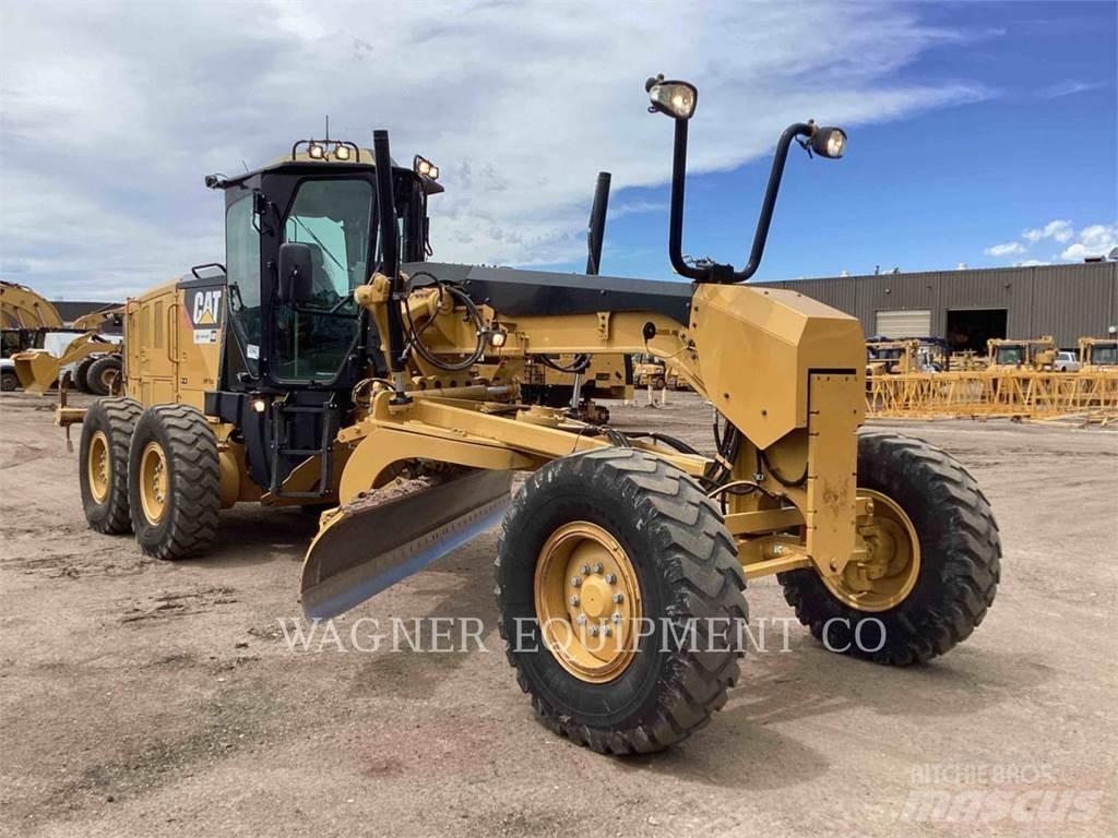 CAT 140M2 Tiehöylät