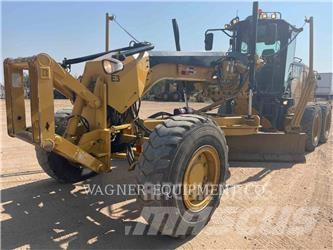 CAT 140M2 AWD Tiehöylät