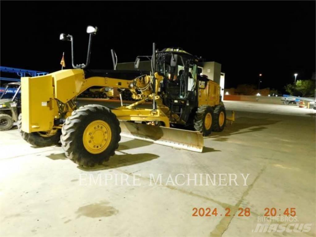 CAT 140M2 AWD Tiehöylät
