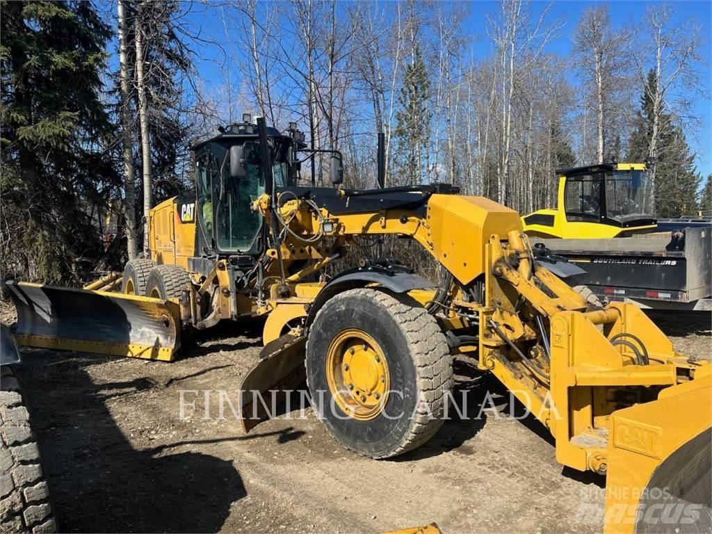 CAT 140M2 AWD Tiehöylät