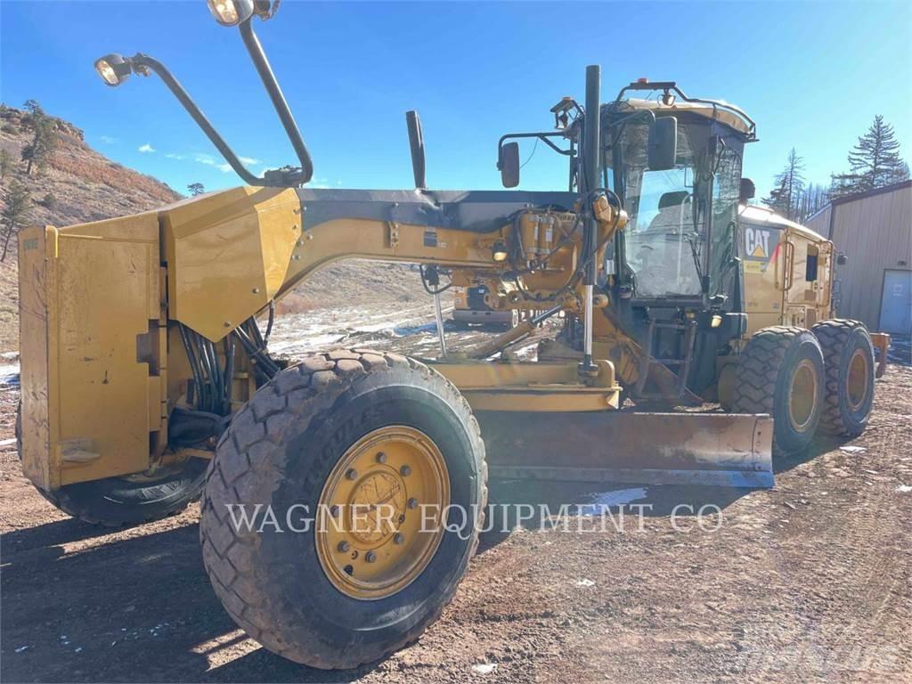CAT 140M2 AWD Tiehöylät