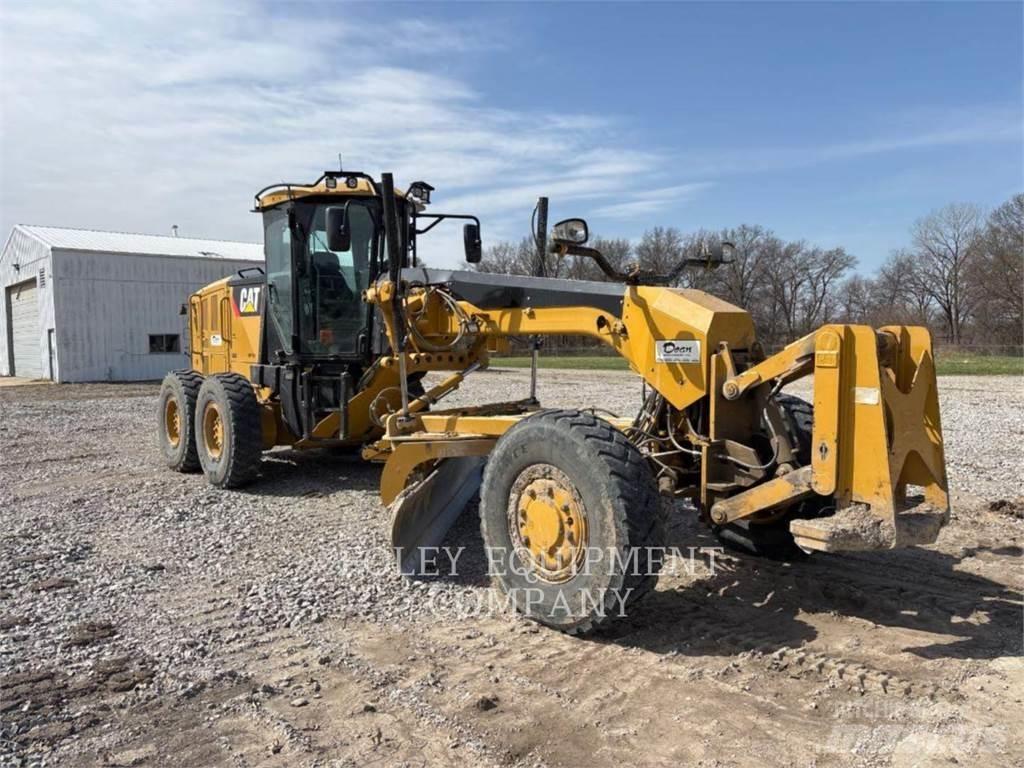 CAT 140M2AW Tiehöylät