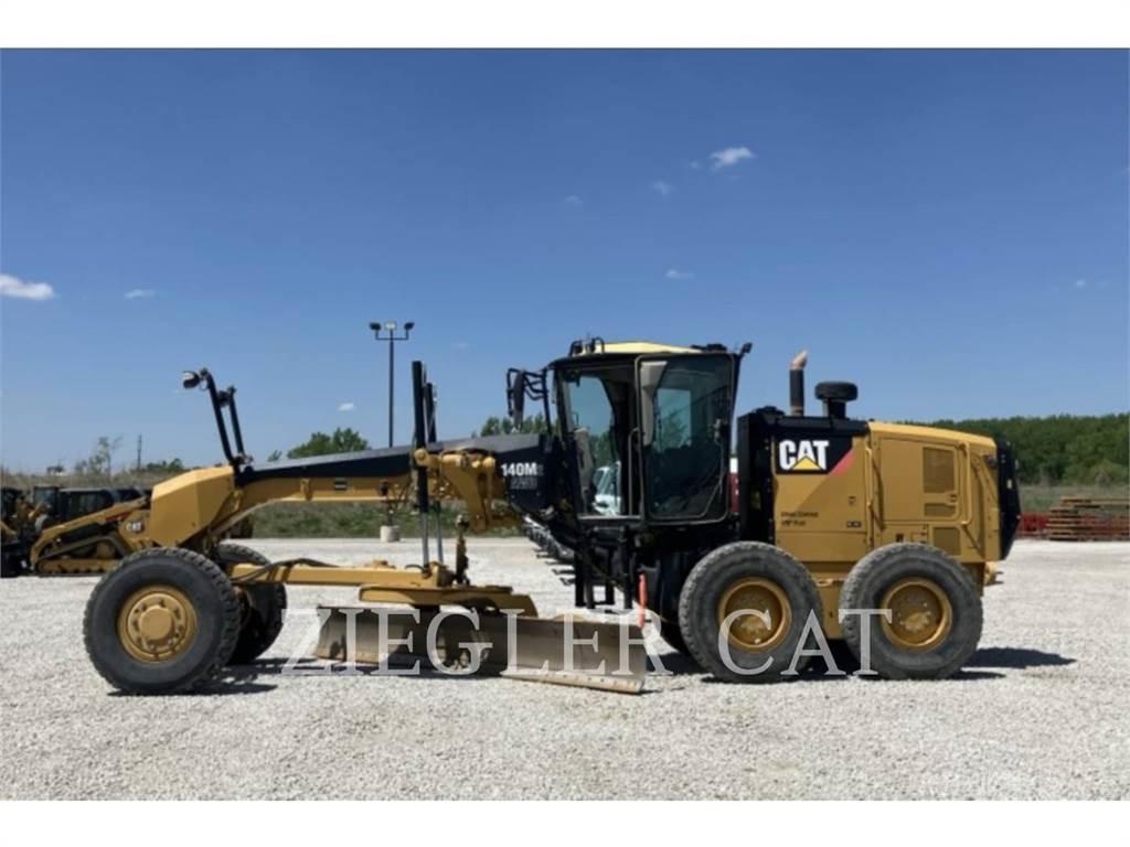 CAT 140M2AWD Tiehöylät