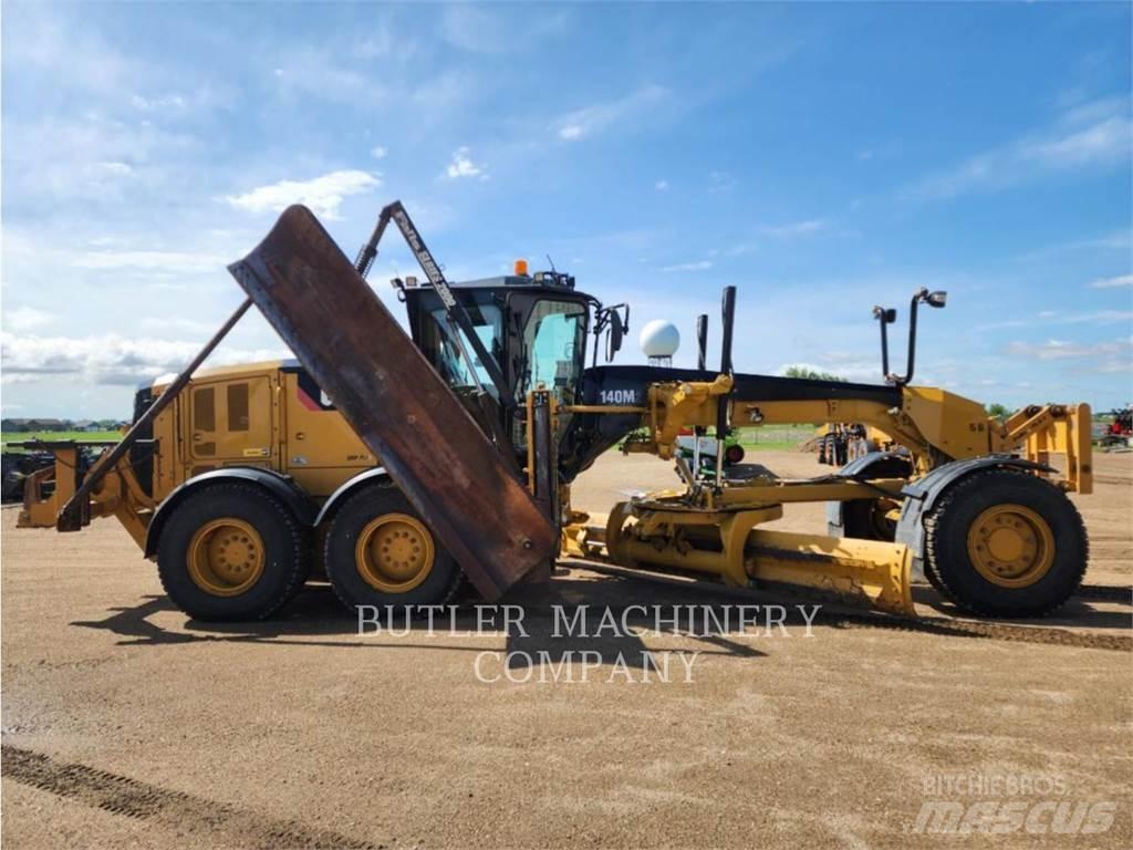 CAT 140M2AWD Tiehöylät