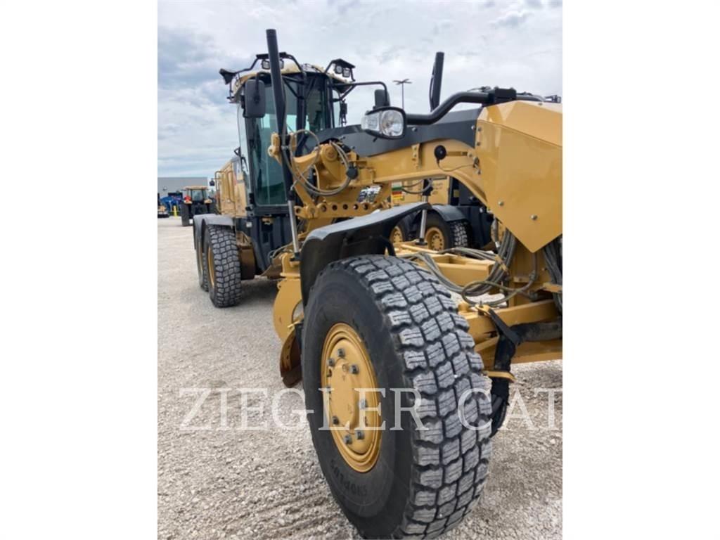 CAT 140M2AWD Tiehöylät