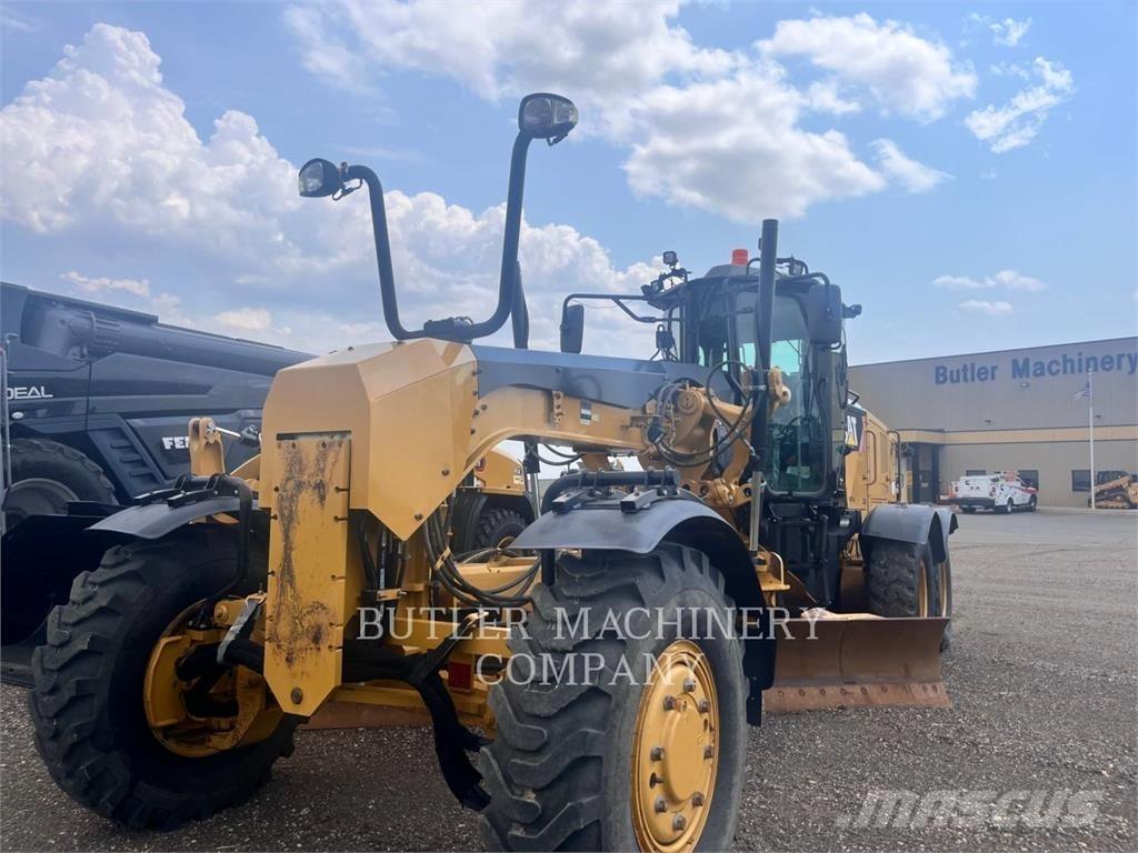 CAT 140M2AWD Tiehöylät