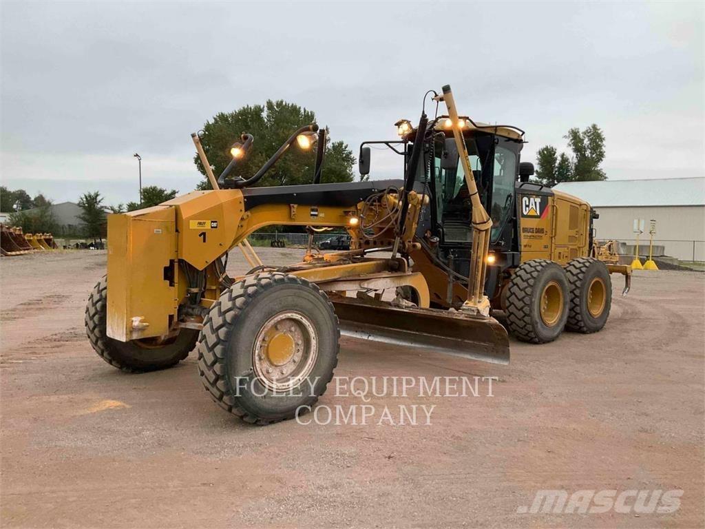 CAT 140M2AWD Tiehöylät