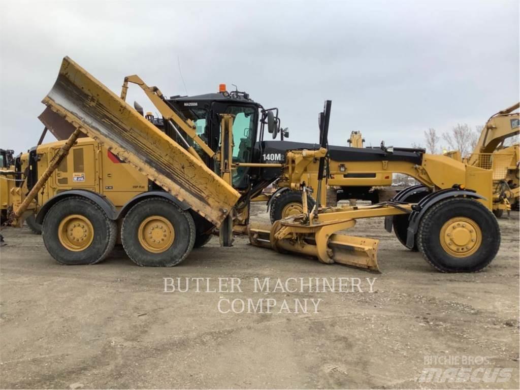 CAT 140M2AWD Tiehöylät