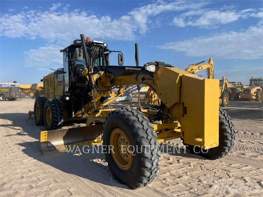 CAT 140M3 Tiehöylät