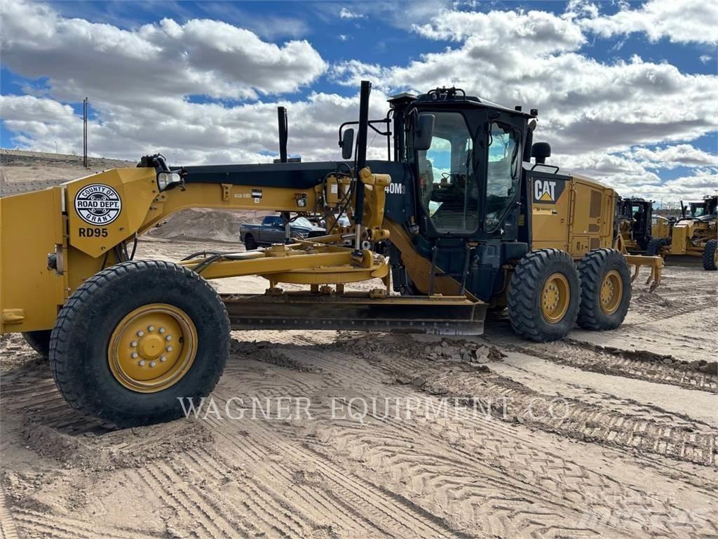 CAT 140M3 Tiehöylät