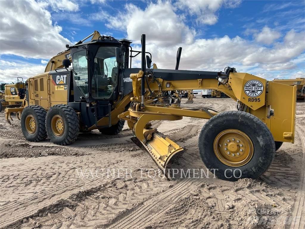 CAT 140M3 Tiehöylät