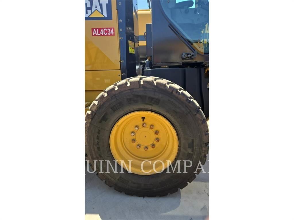 CAT 140M3 Tiehöylät