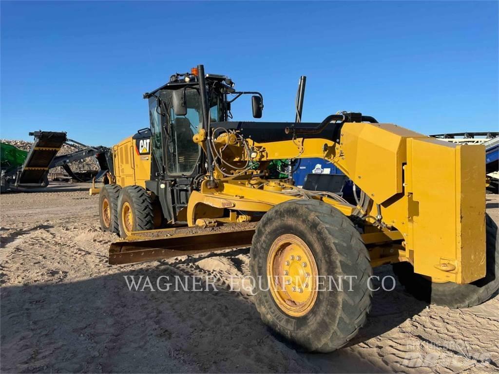 CAT 140M3 Tiehöylät