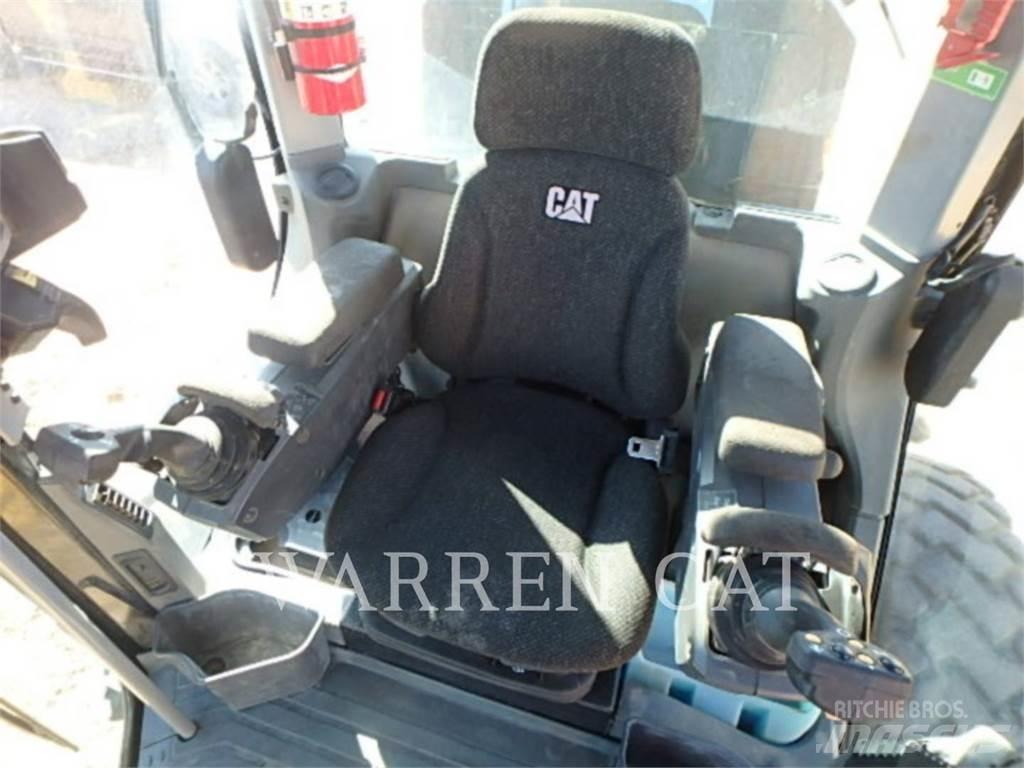 CAT 140M3 Tiehöylät