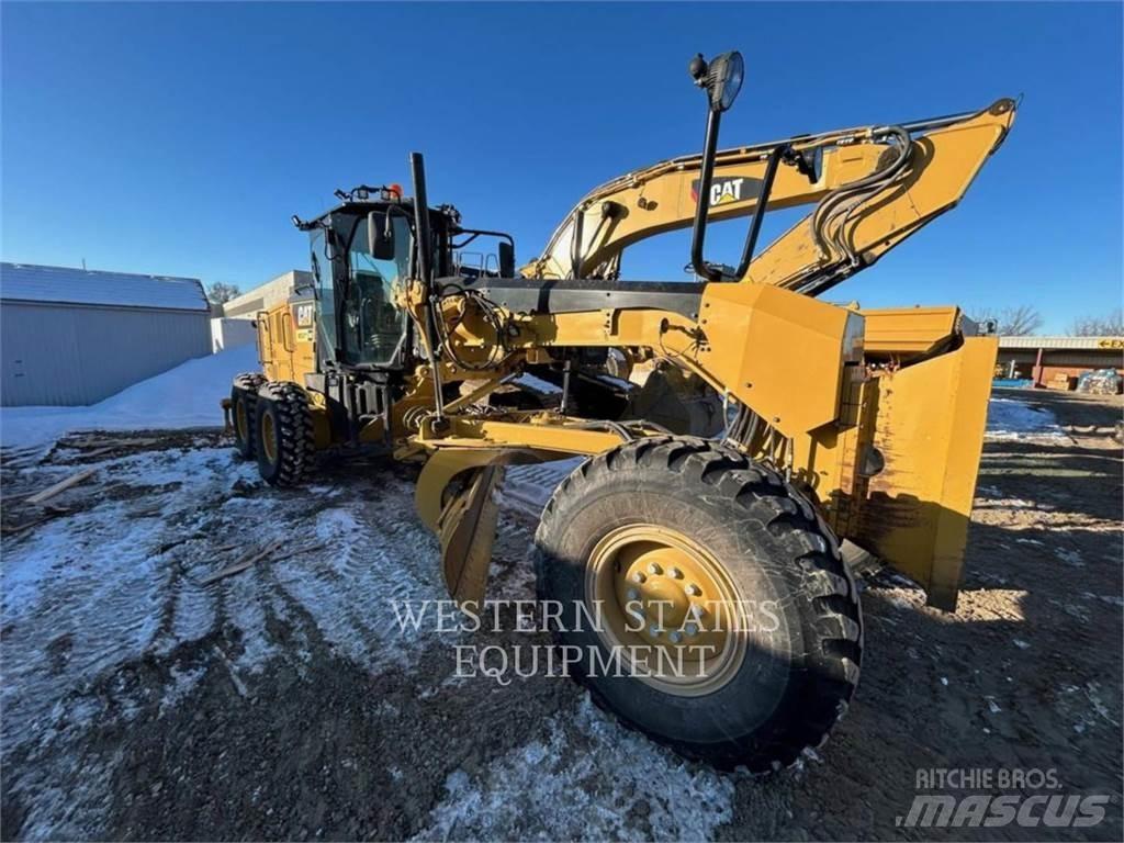 CAT 140M3 Tiehöylät