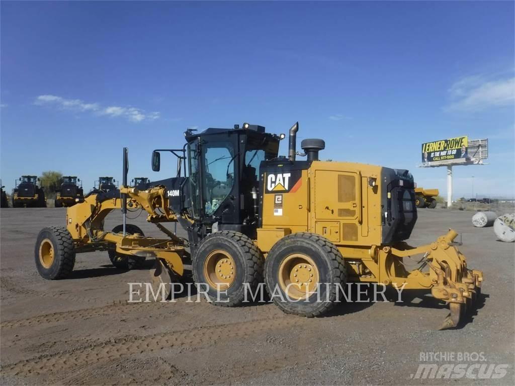 CAT 140M3 Tiehöylät