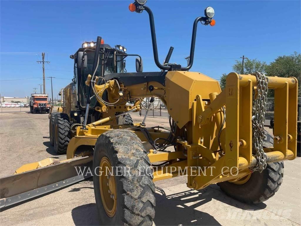 CAT 140M3 Tiehöylät