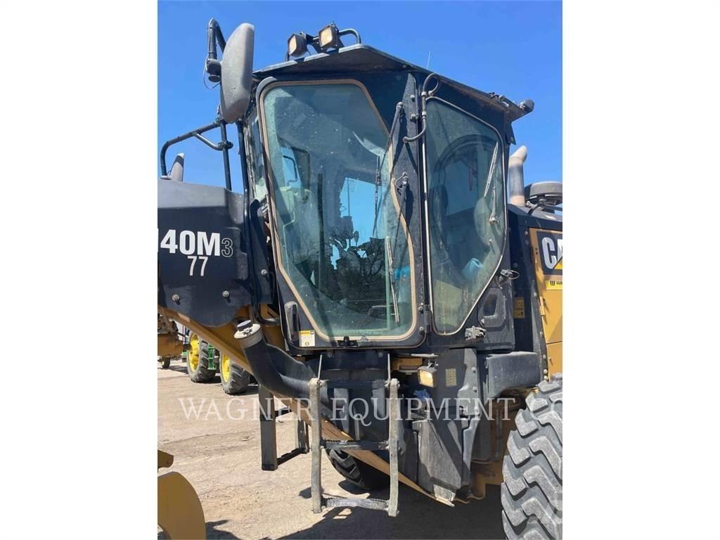 CAT 140M3 Tiehöylät