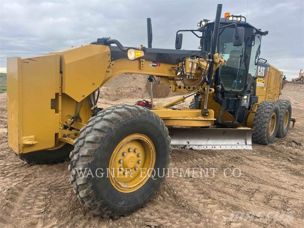 CAT 140M3 Tiehöylät
