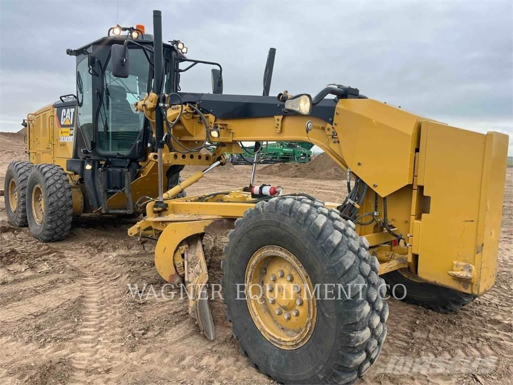 CAT 140M3 Tiehöylät