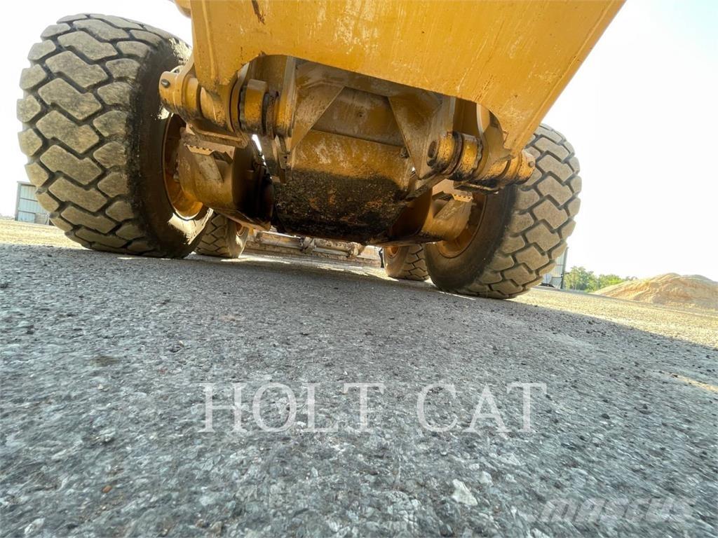 CAT 140M3 Tiehöylät