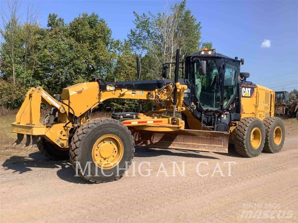 CAT 140M3 AWD Tiehöylät