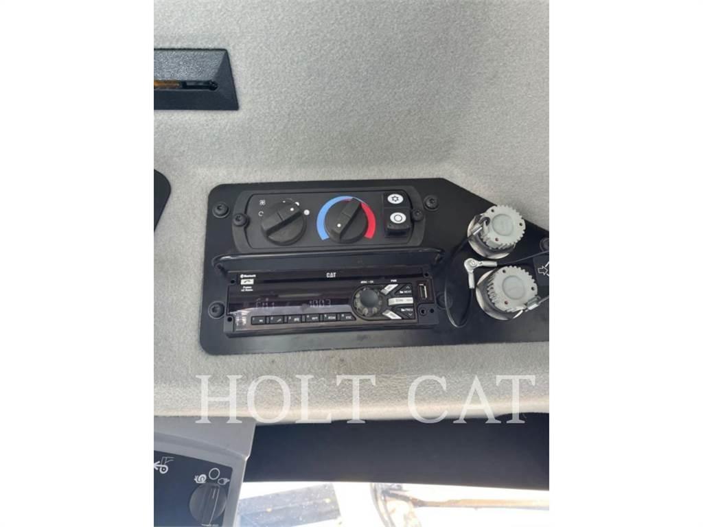CAT 140M3 AWD Tiehöylät