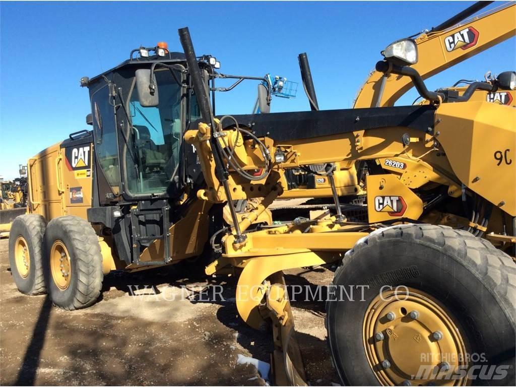 CAT 140M3 AWD Tiehöylät